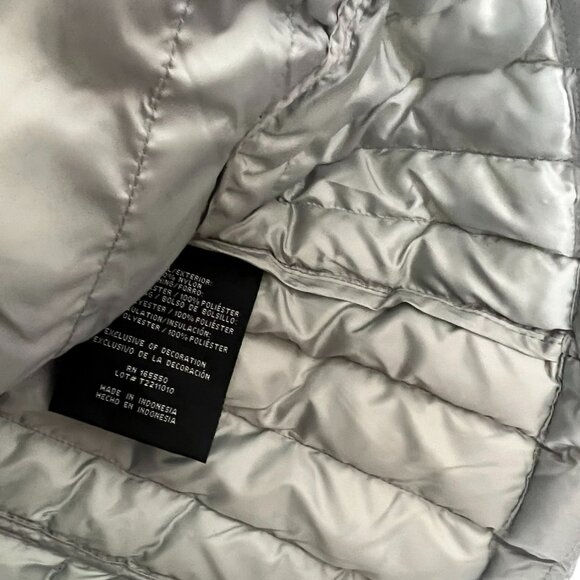 Women's 32‎ Degrees Heat Lightweight Warmth Packable Vest Size Medium - Picture 6 of 6